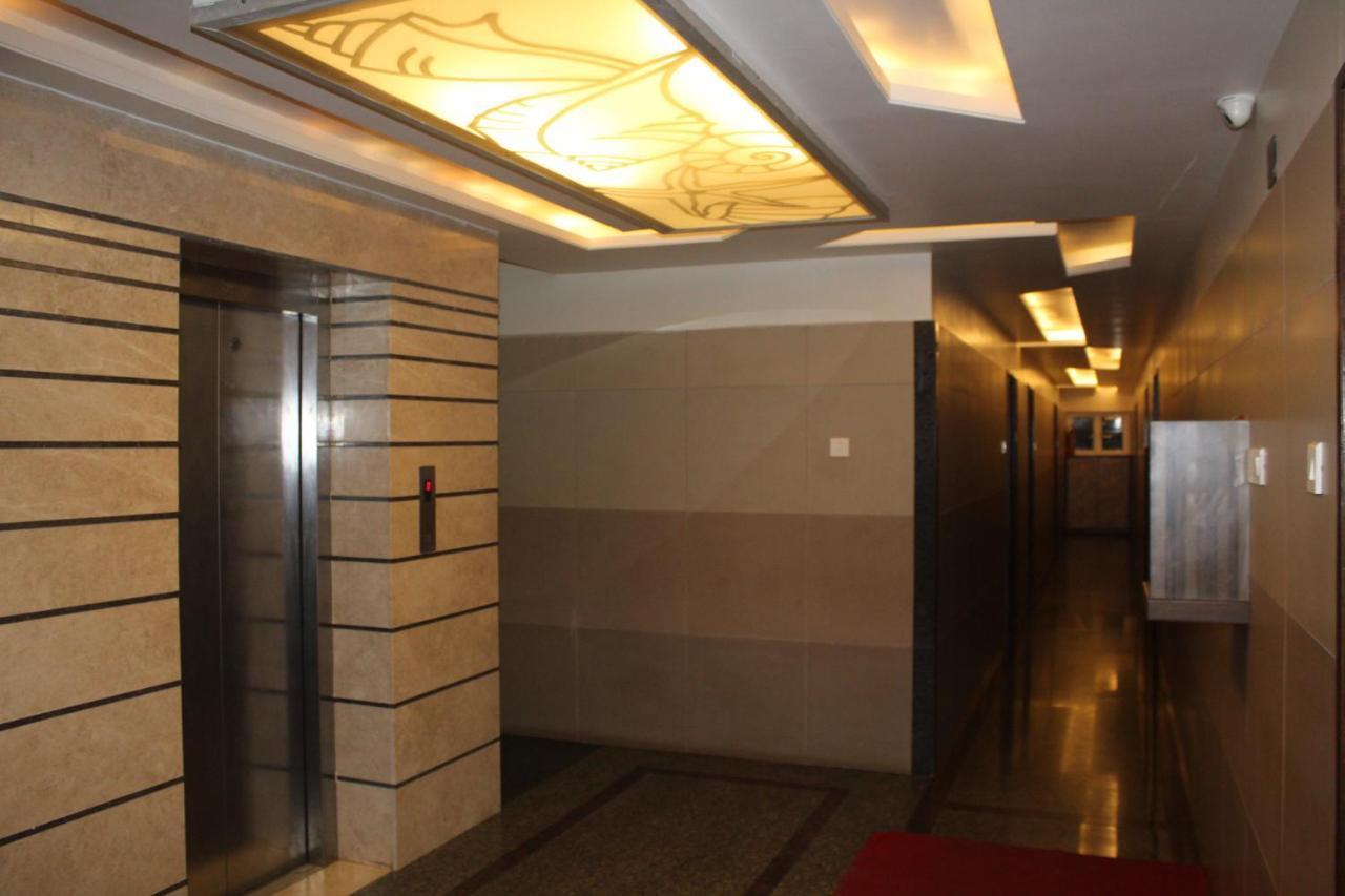 Annai In Saravana Bhavan Fine Stay And Restaurant Vailankanni Eksteriør bilde