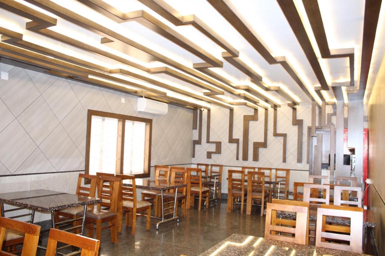 Annai In Saravana Bhavan Fine Stay And Restaurant Vailankanni Eksteriør bilde