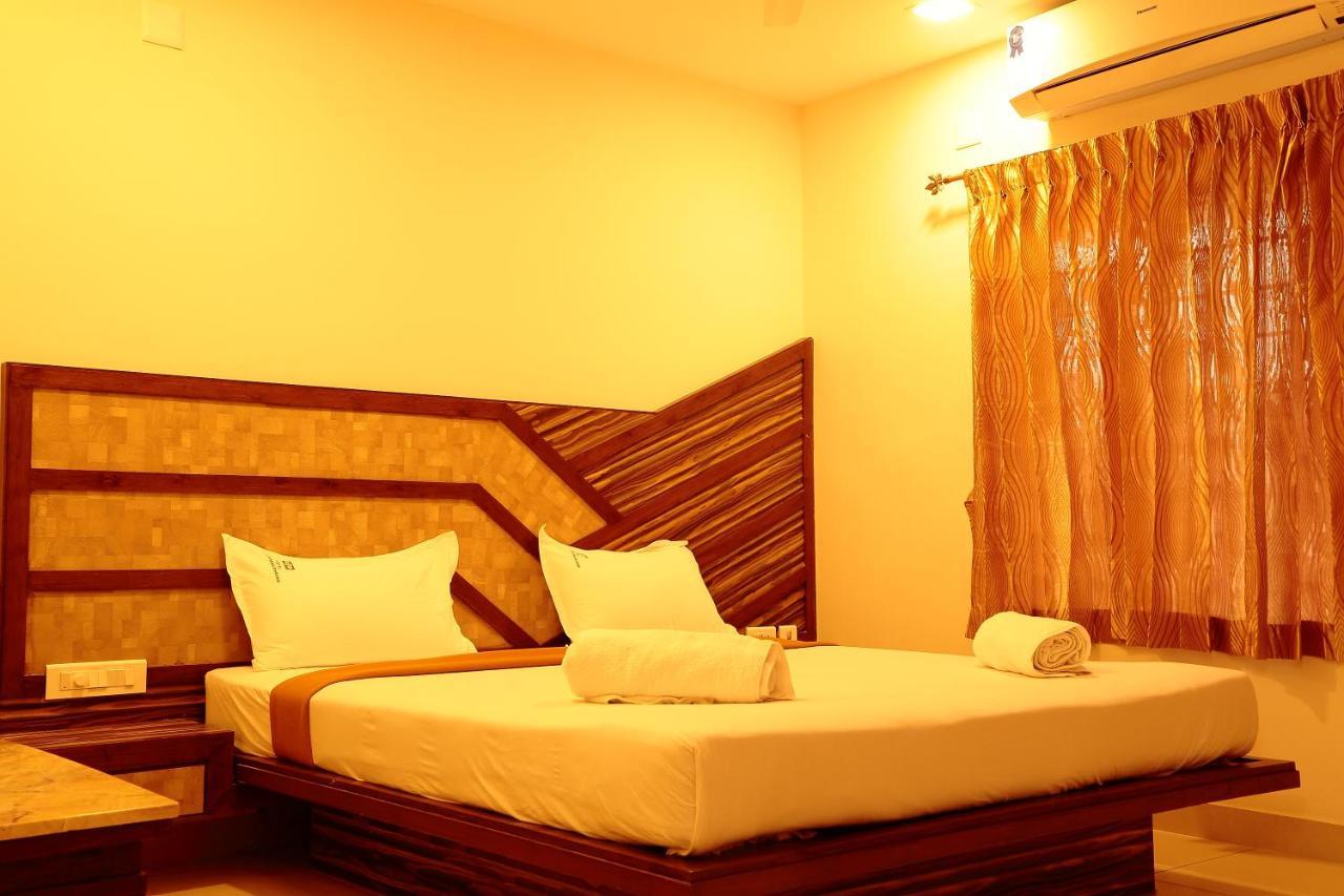 Annai In Saravana Bhavan Fine Stay And Restaurant Vailankanni Eksteriør bilde