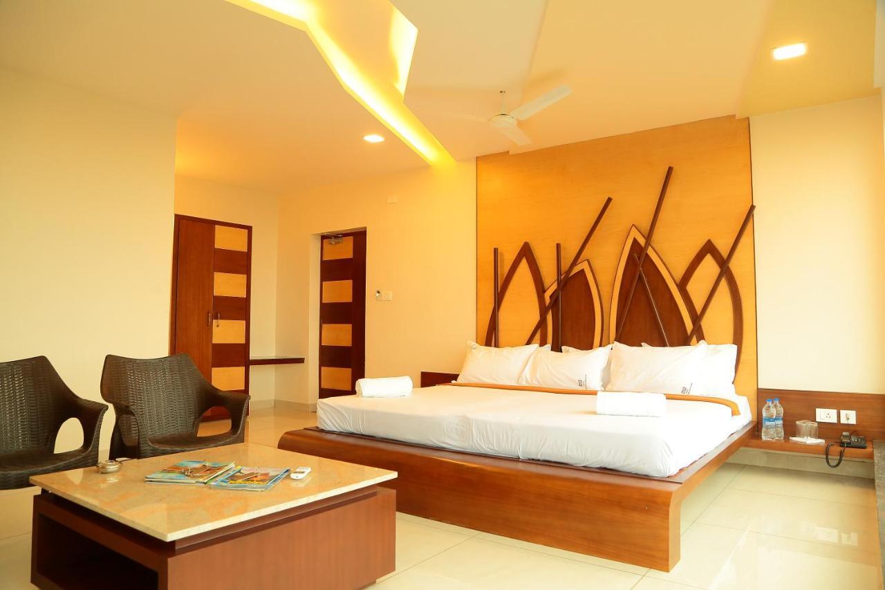 Annai In Saravana Bhavan Fine Stay And Restaurant Vailankanni Eksteriør bilde