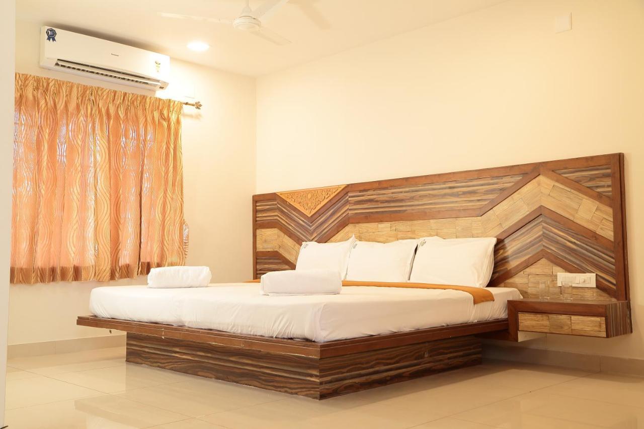 Annai In Saravana Bhavan Fine Stay And Restaurant Vailankanni Eksteriør bilde